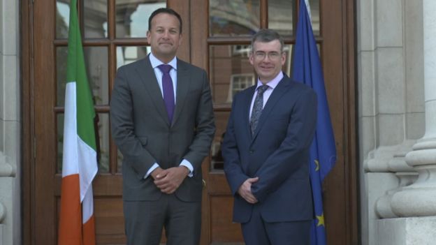 _102215908_01harrisgroup03